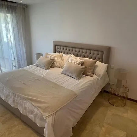 Apartment Lujoso Piso En Altos De Monteros *