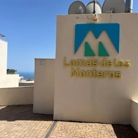 Lujoso Piso En Altos De Monteros Marbella