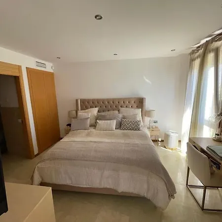 Lujoso Piso En Altos De Monteros * Marbella